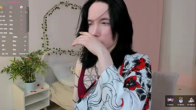 lilithlunna online show from October 19, 10:21 pm