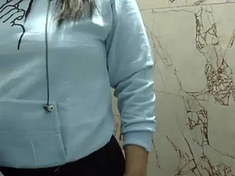 Snapshot of Housewife12 chatting on February 5, 1:54 pm Housewife12 online show from February 5, 1:54 pm