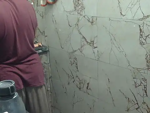 Snapshot of Housewife12 chatting on October 16, 8:04 am Housewife12 online show from October 16, 8:04 am