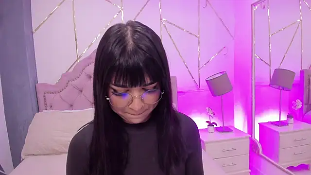 RoseCassie online show from January 26, 1:15 pm