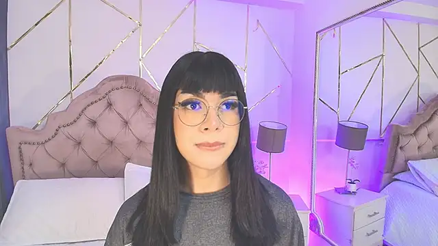 RoseCassie online show from January 31, 12:40 pm