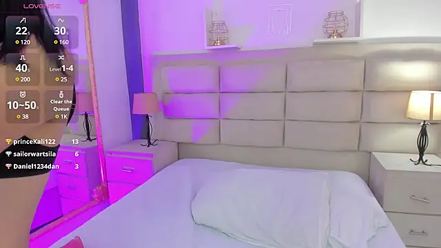 RoseCassie online show from February 17, 6:59 pm