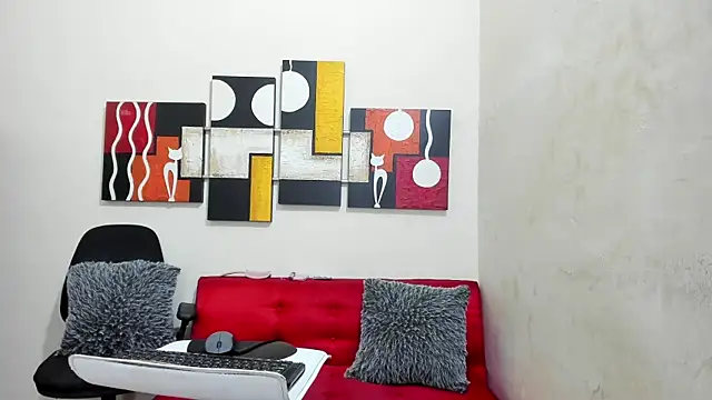 Mariana 16  online show from February 7, 11:34 pm