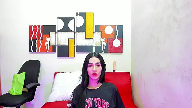 Mariana 16  online show from February 14, 8:26 pm