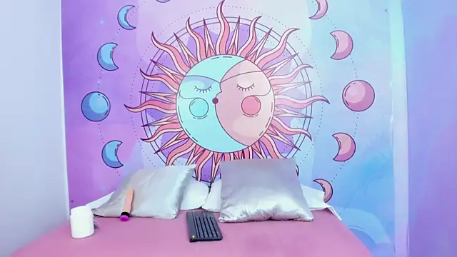 Mariana 16  online show from September 15, 7:36 pm