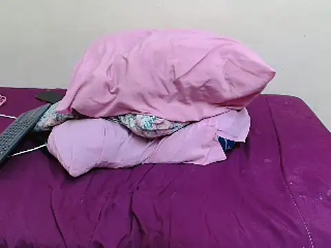 beverlyxxxx online show from December 19, 5:50 pm