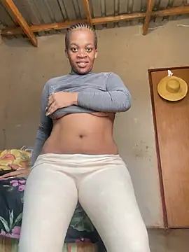 beverlyxxxx online show from December 26, 9:11 am