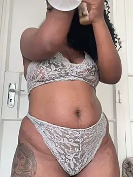 beverlyxxxx online show from March 13, 10:47 am