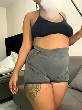 beverlyxxxx online show from November 29, 2:42 pm