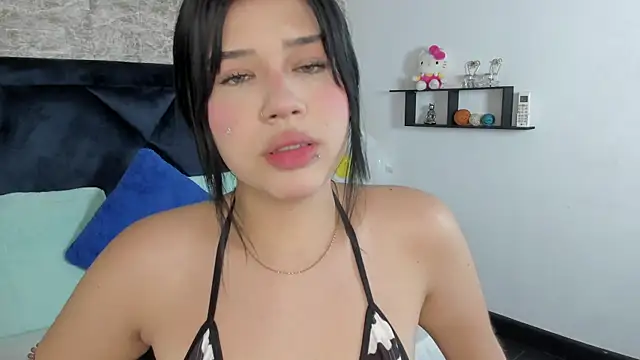 Lily Woodz online show from September 26, 7:07 pm