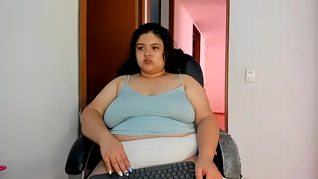 lizzie c online show from February 28, 9:44 pm