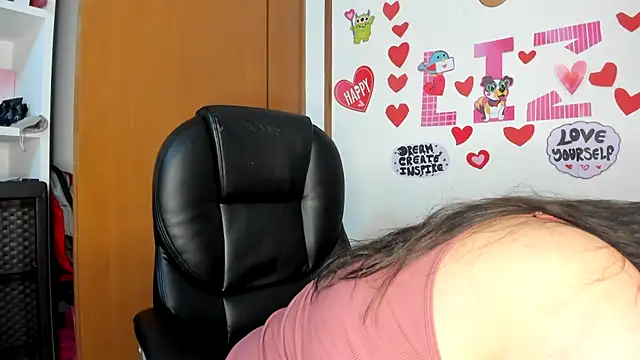 lizzie c online show from March 12, 5:57 am