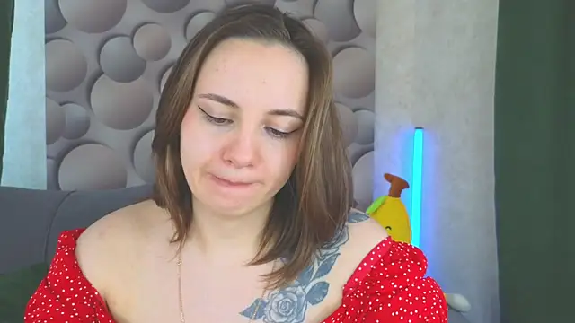 Snapshot of Cute_smile_sharon chatting on February 23, 5:56 am Cute smile sharon online show from February 23, 5:56 am