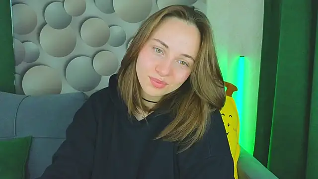 Snapshot of Cute_smile_sharon chatting on March 15, 3:07 am Cute smile sharon online show from March 15, 3:07 am