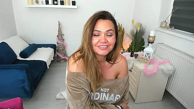 Aileen Stone online show from December 19, 6:12 pm