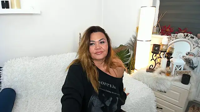 Aileen Stone online show from December 28, 4:41 pm