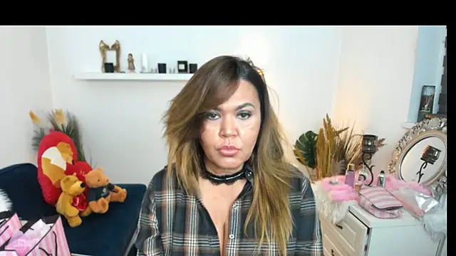 Aileen Stone online show from February 15, 1:05 pm