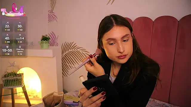 Daisha Riley online show from March 18, 12:58 pm