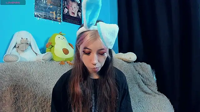  Mindy  online show from January 12, 5:45 am