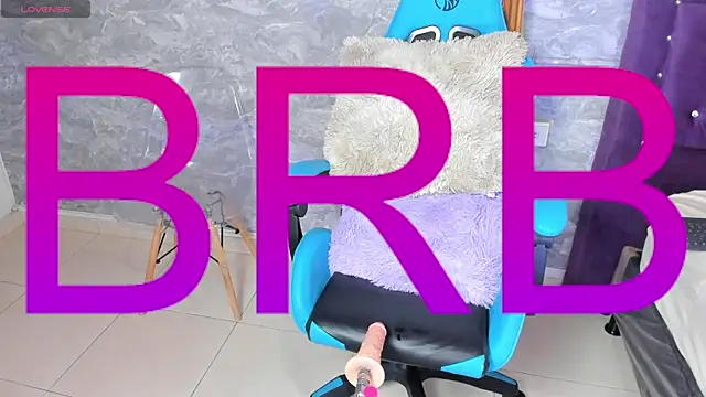 Snapshot of Little_lili19 chatting on January 12, 7:00 am Little lili19 online show from January 12, 7:00 am