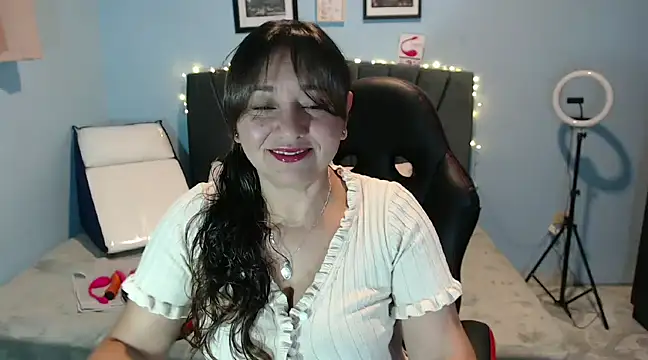 AngelRouss online show from January 15, 9:45 am