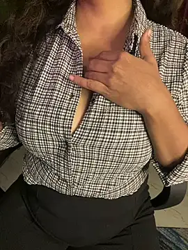 Snapshot of hot_menka chatting on January 12, 4:18 pm hot menka online show from January 12, 4:18 pm