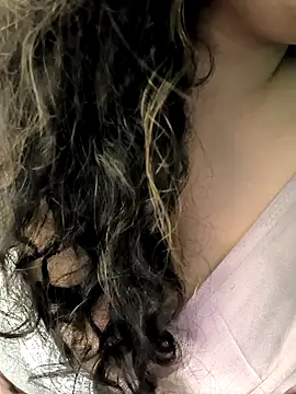 Snapshot of hot_menka chatting on March 12, 7:17 pm hot menka online show from March 12, 7:17 pm