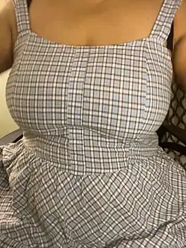 Snapshot of hot_menka chatting on September 21, 6:04 am hot menka online show from September 21, 6:04 am