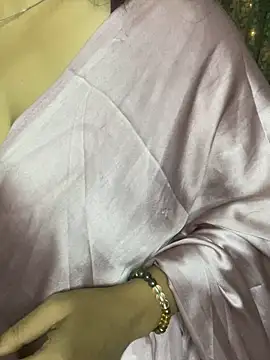 Snapshot of hot_menka chatting on October 31, 4:41 pm hot menka online show from October 31, 4:41 pm