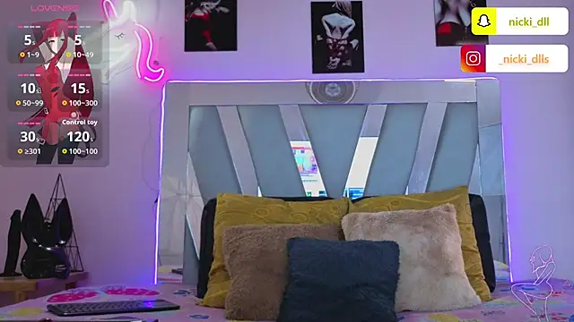 supradoll online show from September 24, 5:49 pm