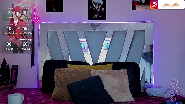 supradoll online show from October 15, 5:13 pm