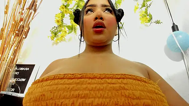 Snapshot of arabela_dream25 chatting on December 22, 2:28 am arabela dream25 online show from December 22, 2:28 am