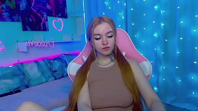 Snapshot of Naughty_Mable chatting on January 31, 12:06 am Naughty Mable online show from January 31, 12:06 am