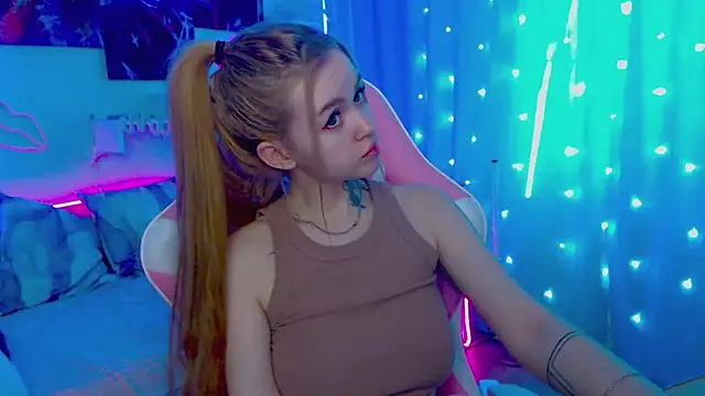 Snapshot of Naughty_Mable chatting on February 20, 7:01 am Naughty Mable online show from February 20, 7:01 am