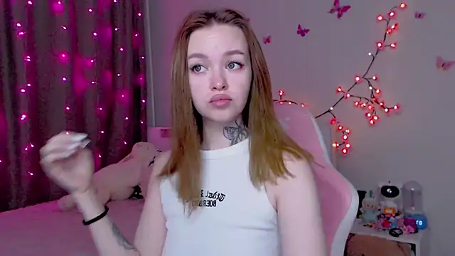 Snapshot of Naughty_Mable chatting on October 20, 12:55 am Naughty Mable online show from October 20, 12:55 am