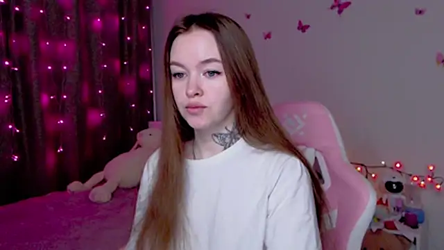 Snapshot of Naughty_Mable chatting on November 3, 12:13 am Naughty Mable online show from November 3, 12:13 am