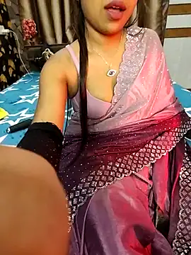 Little  Lia online show from February 17, 5:10 pm