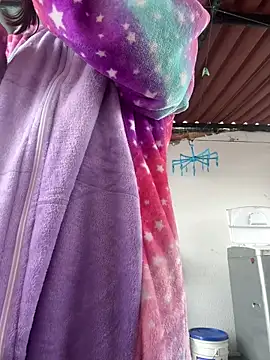 BlueStoneX online show from February 12, 3:49 pm