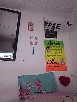 Snapshot of BlakeandRouse chatting on January 19, 5:49 pm BlakeandRouse online show from January 19, 5:49 pm