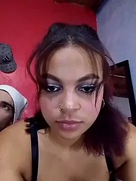 Snapshot of BlakeandRouse chatting on February 16, 8:22 pm BlakeandRouse online show from February 16, 8:22 pm