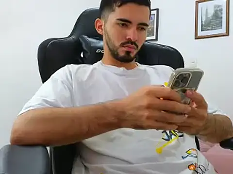 Massimoo 07 online show from December 22, 8:25 pm