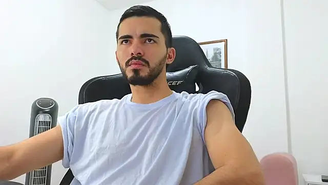 Massimoo 07 online show from December 30, 10:34 pm