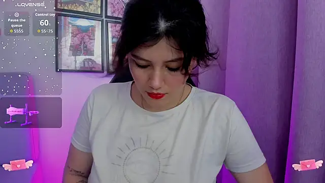 Carolina Burninng online show from September 24, 8:45 pm