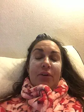 BELLAMORGANE1 online show from January 4, 7:02 pm