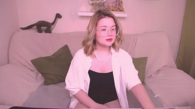 Snapshot of TessPleasure chatting on December 26, 3:49 am TessPleasure online show from December 26, 3:49 am