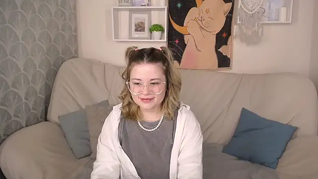 Snapshot of TessPleasure chatting on December 28, 3:26 am TessPleasure online show from December 28, 3:26 am