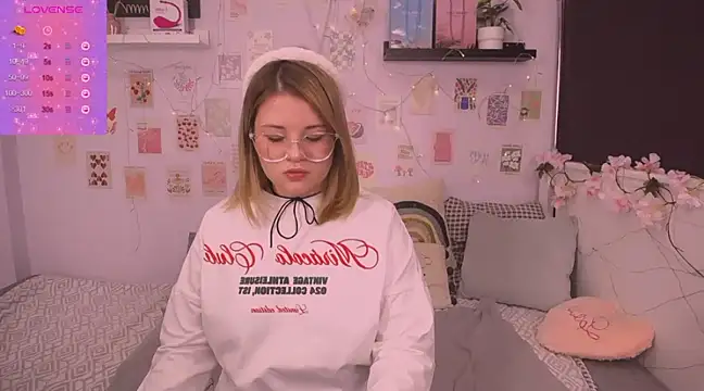 Snapshot of TessPleasure chatting on January 3, 3:05 am TessPleasure online show from January 3, 3:05 am