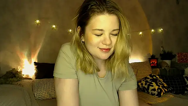 Snapshot of TessPleasure chatting on March 10, 1:54 pm TessPleasure online show from March 10, 1:54 pm