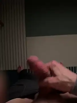 Snapshot of mas317592 chatting on February 6, 10:43 pm mas317592 online show from February 6, 10:43 pm