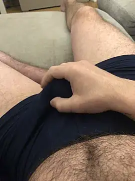 Snapshot of 22TT2295 chatting on December 29, 4:16 am 22TT2295 online show from December 29, 4:16 am